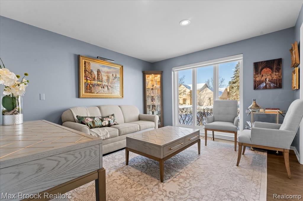 412 Shellbourne Drive, Rochester Hills, MI 48309 — Photo 5