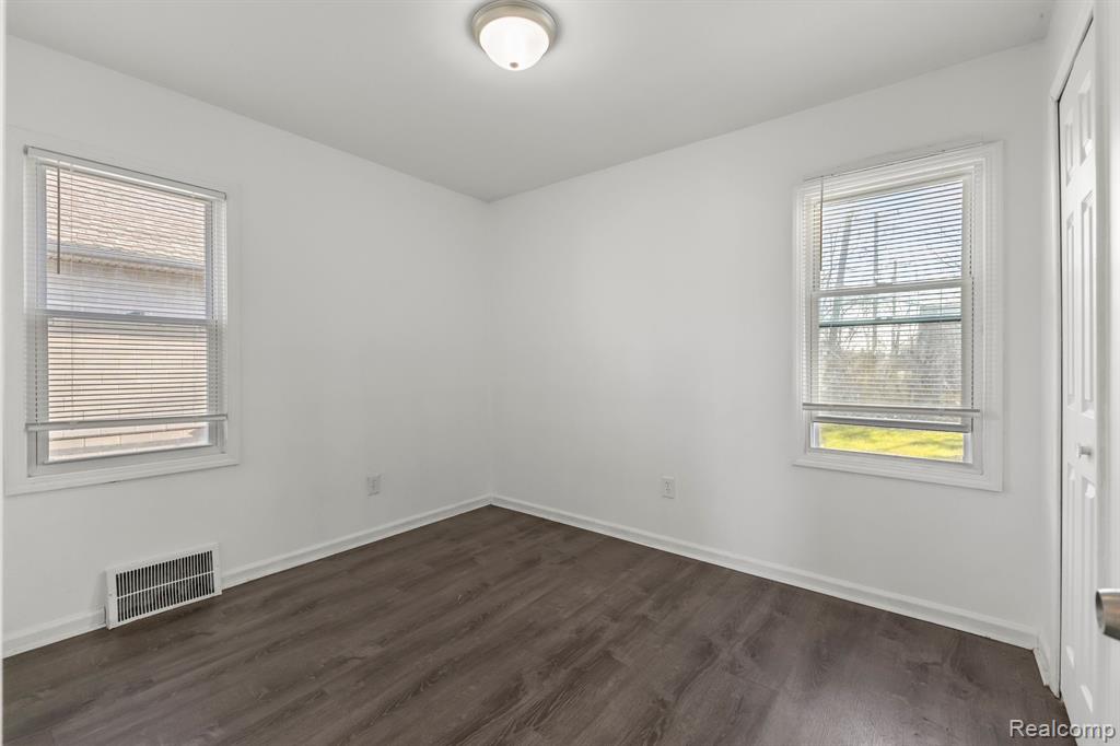 8690 TRINITY Street, Detroit, MI 48228 — Photo 17