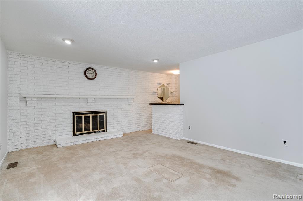 45900 Gainsborough Drive, Canton, MI 48187 — Photo 14