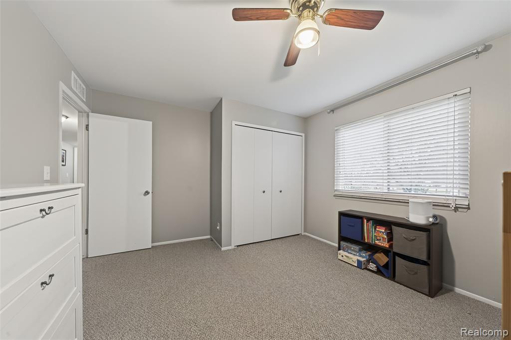 3960 Kings Point Drive, Troy, MI 48083 — Photo 25