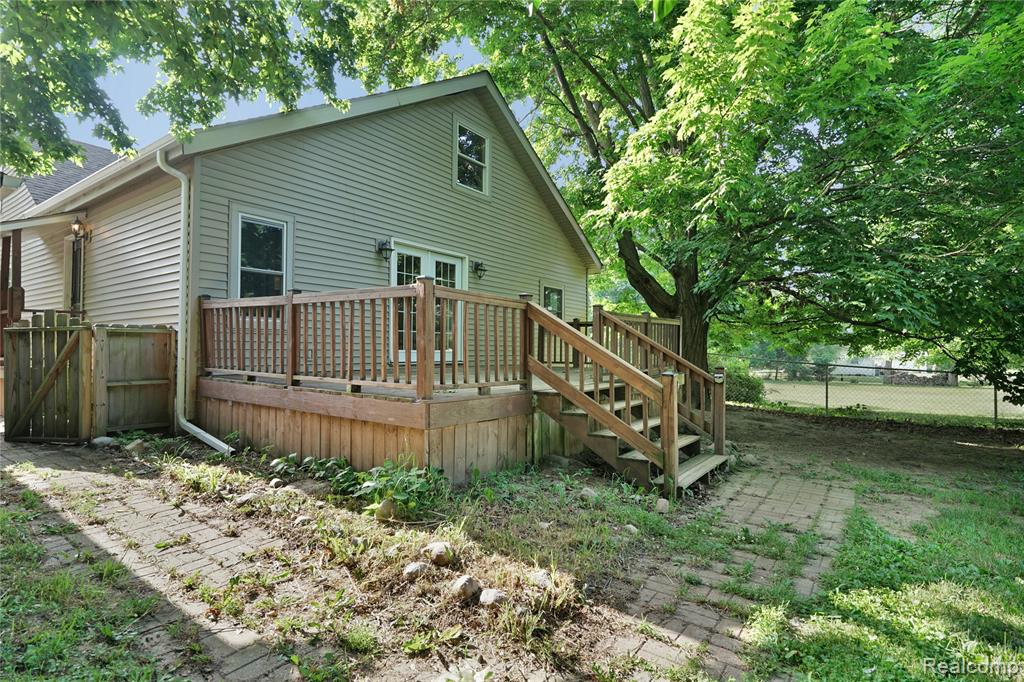 2476 Vandekarr Road, Owosso, MI 48867 — Photo 31