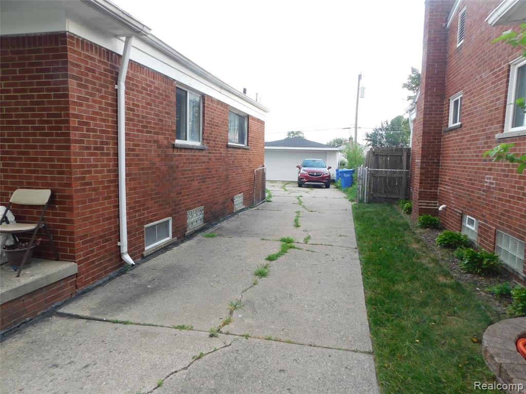 8263 Linda Street, Warren, MI 48093 — Photo 4