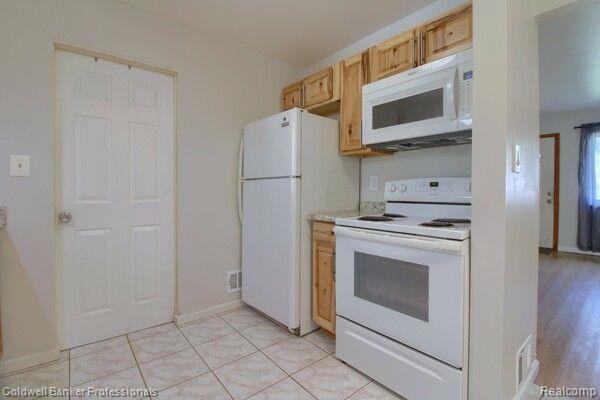4127 RANDOLPH Street, Wayne, MI 48184 — Photo 8