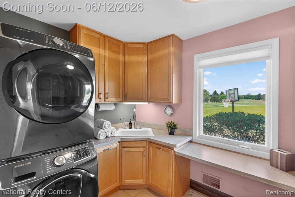 1042 Saint Andrews, Highland, MI — Photo 29