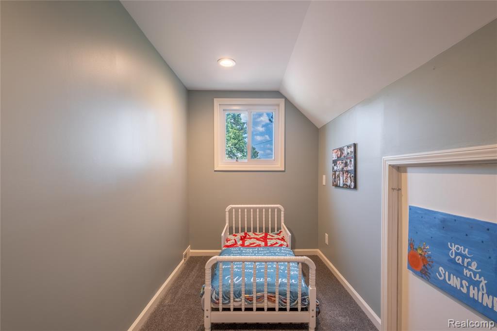 11010 Hegel Road, Goodrich Vlg, MI — Photo 16