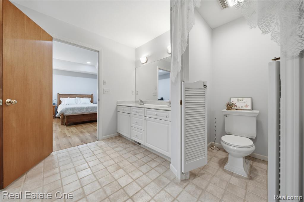 8450 Merrill Road, Whitmore Lake, MI 48189 — Photo 22