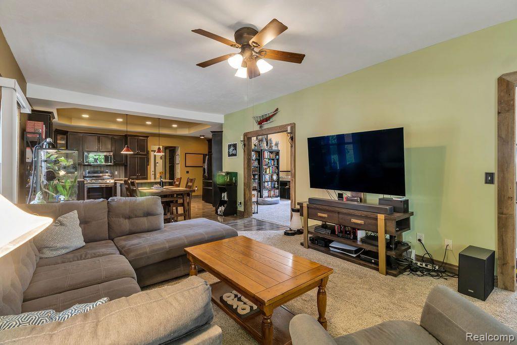 613 E GRAND RIVER Road, Laingsburg, MI 48848 — Photo 8