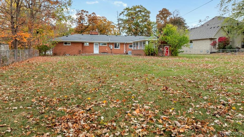 9127 Lake Road, Grosse Ile, MI 48138 — Photo 26