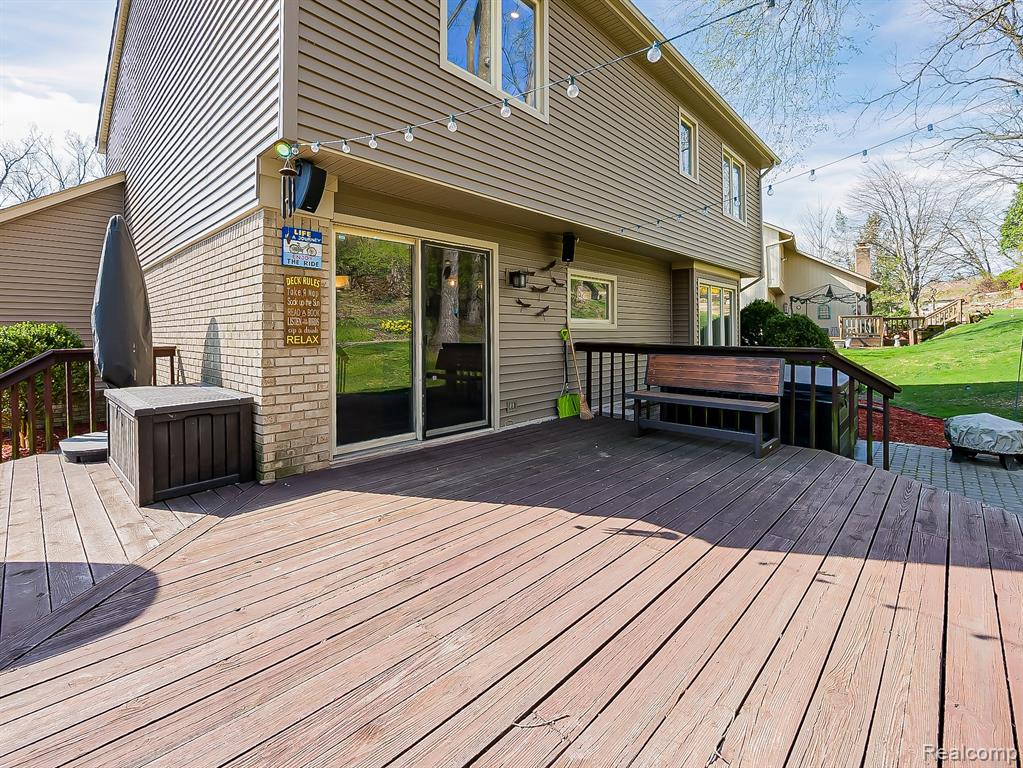 878 River Bend Drive, Rochester Hills, MI 48307 — Photo 47