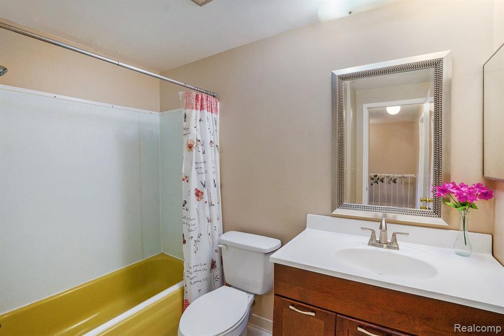 5335 BREEZE HILL, Troy, MI 48098 — Photo 11