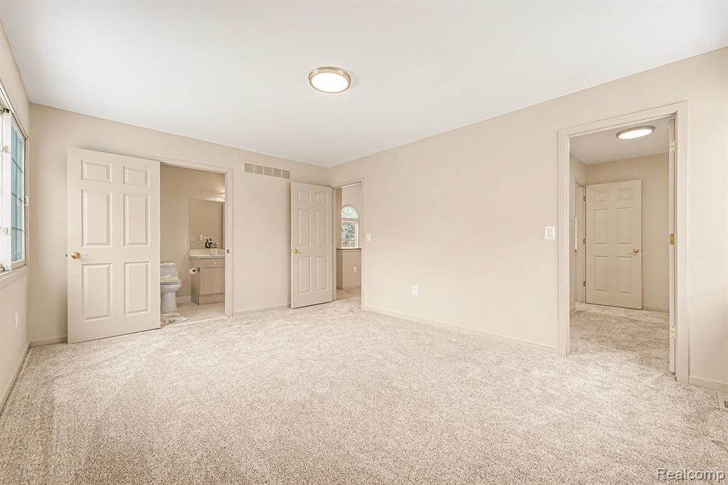 4977 Briarwood Circle, West Bloomfield, MI 48323 — Photo 25