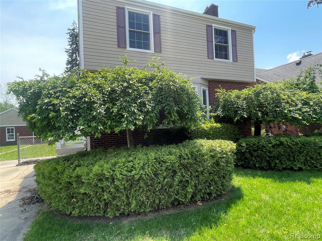 13203 Chestnut Street, Southgate, MI 48195 — Photo 8