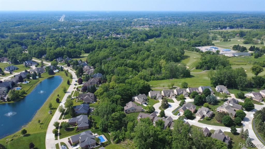 62874 Walker Court, 17, Washington, MI — Photo 62