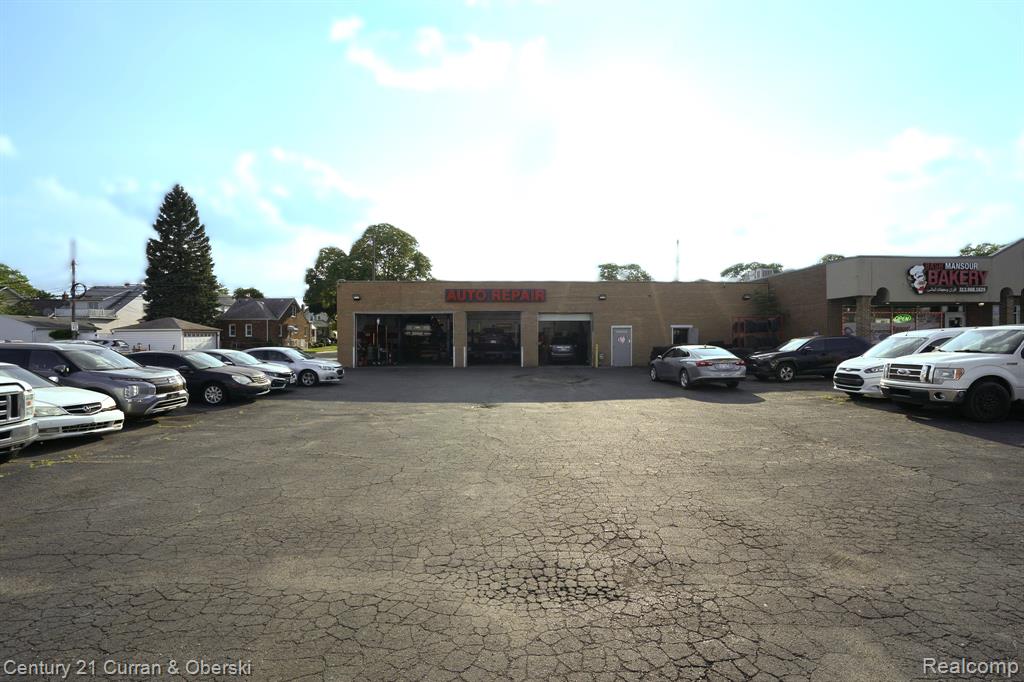 6811 Schaefer Road, Dearborn Heights, MI 48126 — front exterior