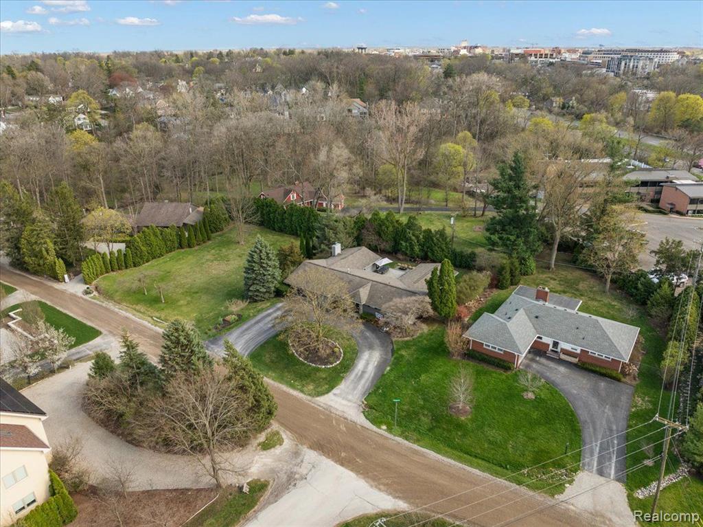 80 MAYWOOD Avenue, Bloomfield Hills, MI 48304 — Photo 53