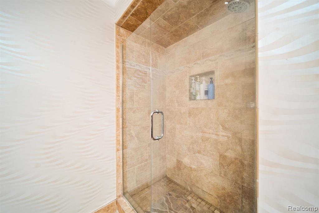 6540 RIDGEFIELD Circle, 204, West Bloomfield, MI — Photo 19