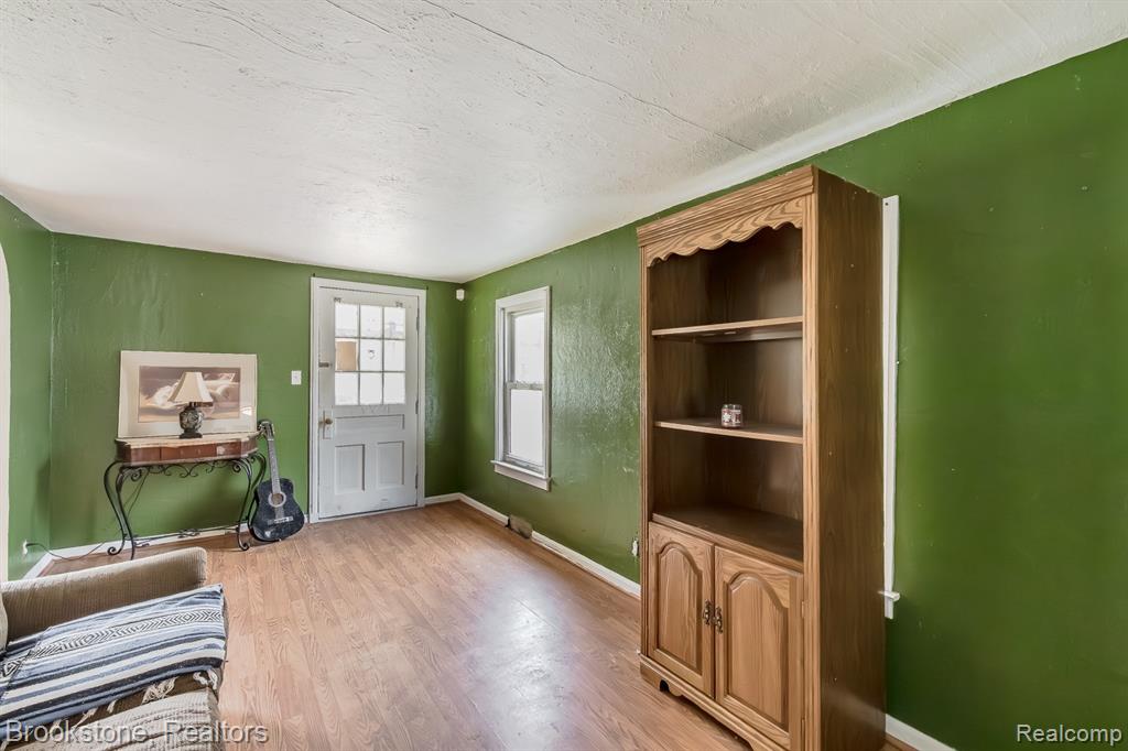 725 E Sherman Street, Holly, MI 48442 — Photo 8