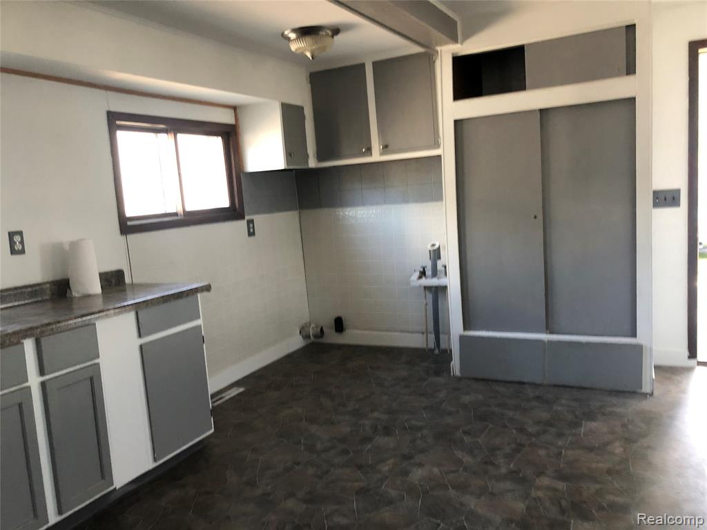 608 E Frank Street, Caro, MI 48723 — Photo 9