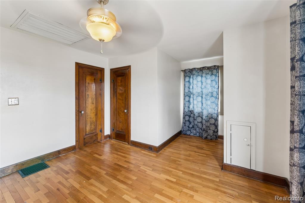 317 E Grand River Avenue, Fowlerville, MI 48836 — Photo 15