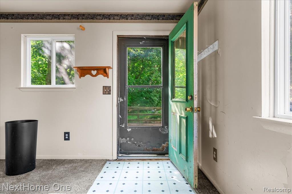 7469 LONGWORTH Drive, Brighton, MI 48116 — Photo 3