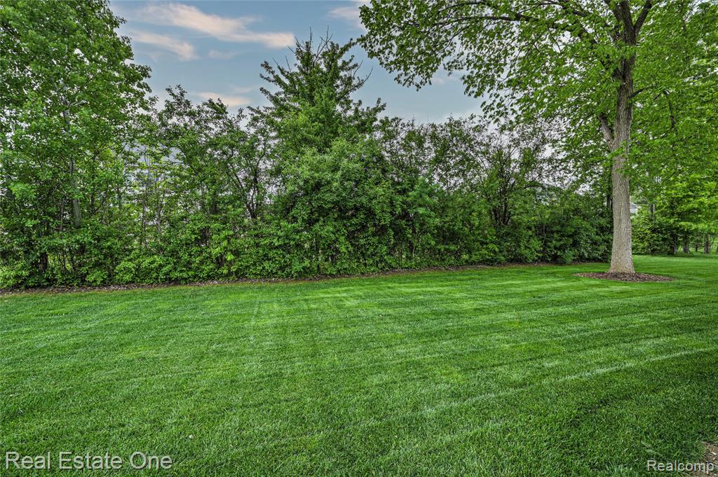 52689 Aspen Drive, South Lyon, MI 48178 — Photo 51