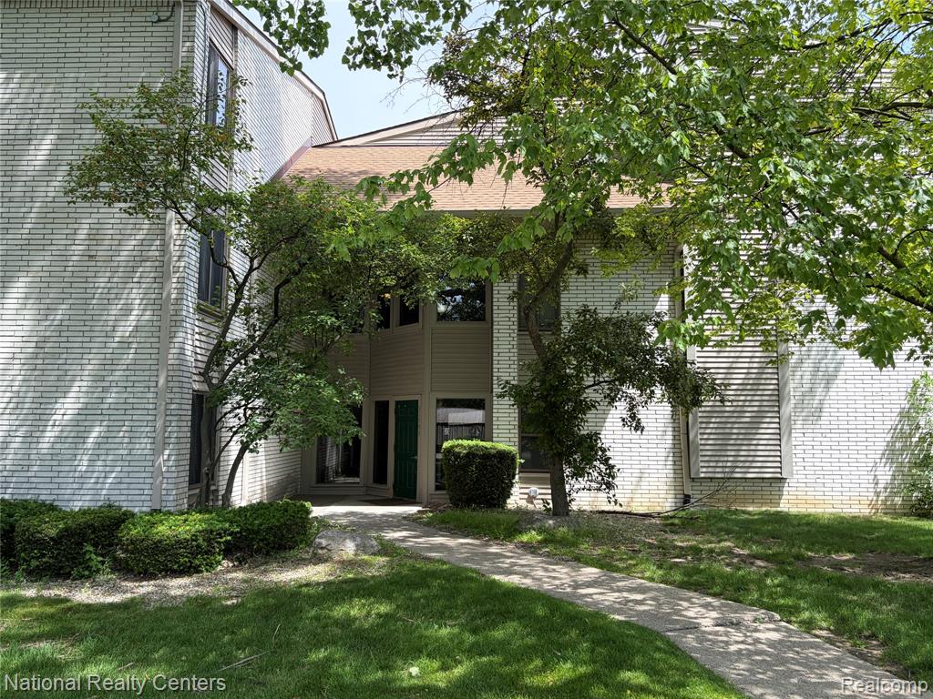 31993 W 12 Mile Road, 309, Farmington, MI 48334