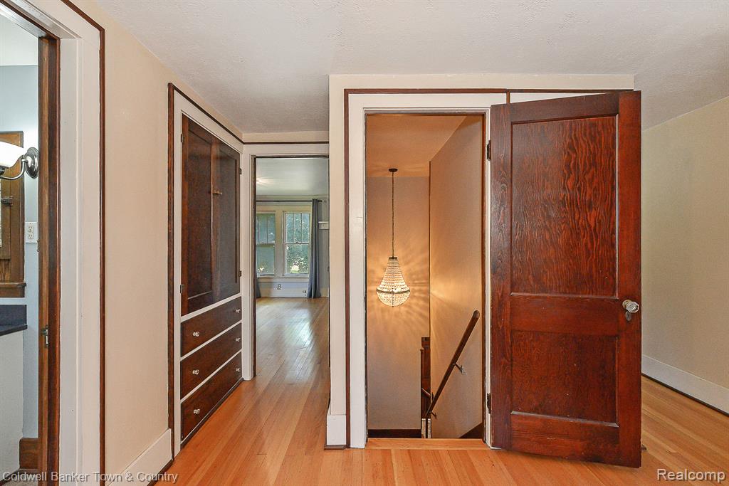 725 E GRAND RIVER Avenue, Fowlerville, MI 48836 — Photo 31
