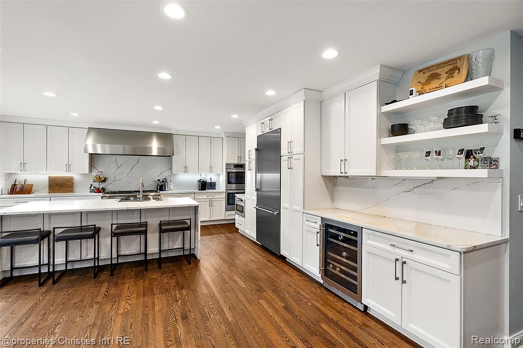 61 Lochmoor Boulevard, Grosse Pointe Shores, MI 48236 — Photo 15
