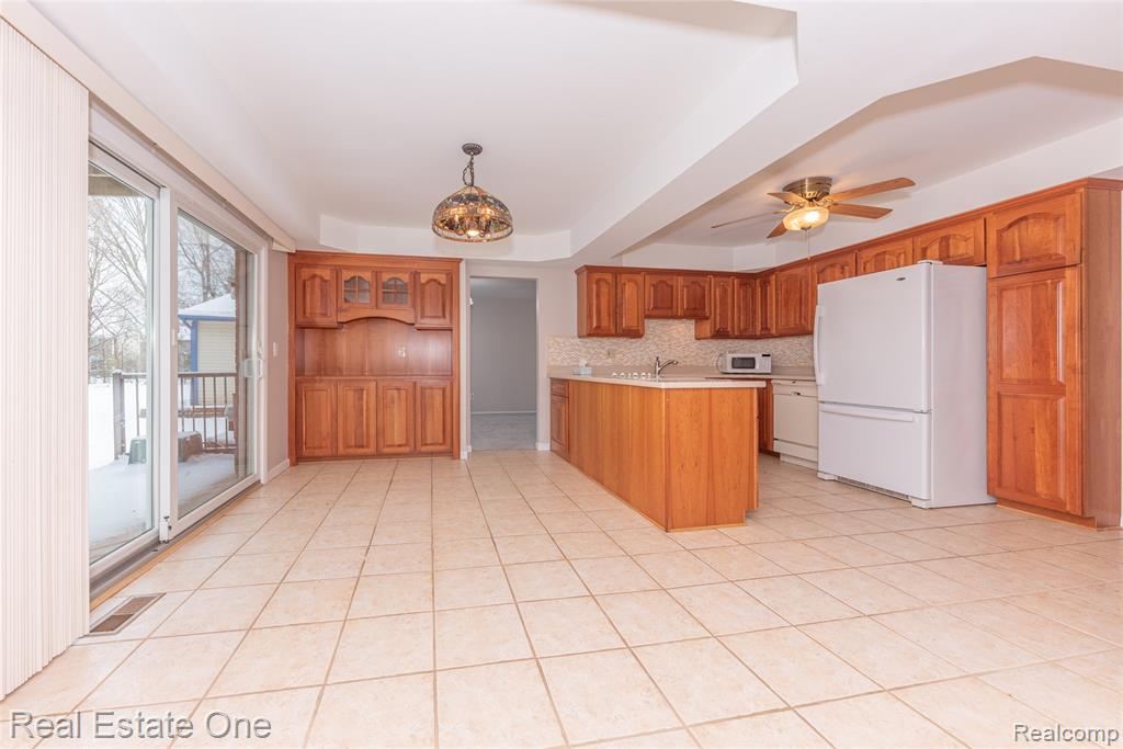 41958 Sunderland Drive, Canton, MI 48187 — Photo 24