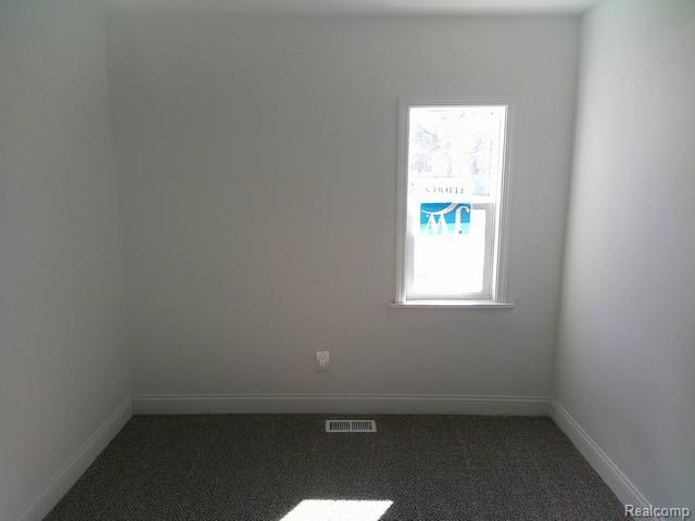 5071 Lippincott Boulevard, Burton, MI 48519 — Photo 7