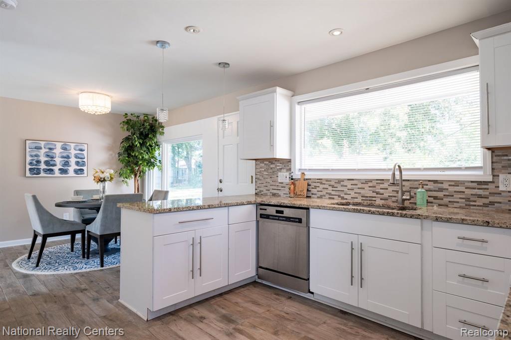 40960 MOORINGSIDE, Novi, MI — Photo 9