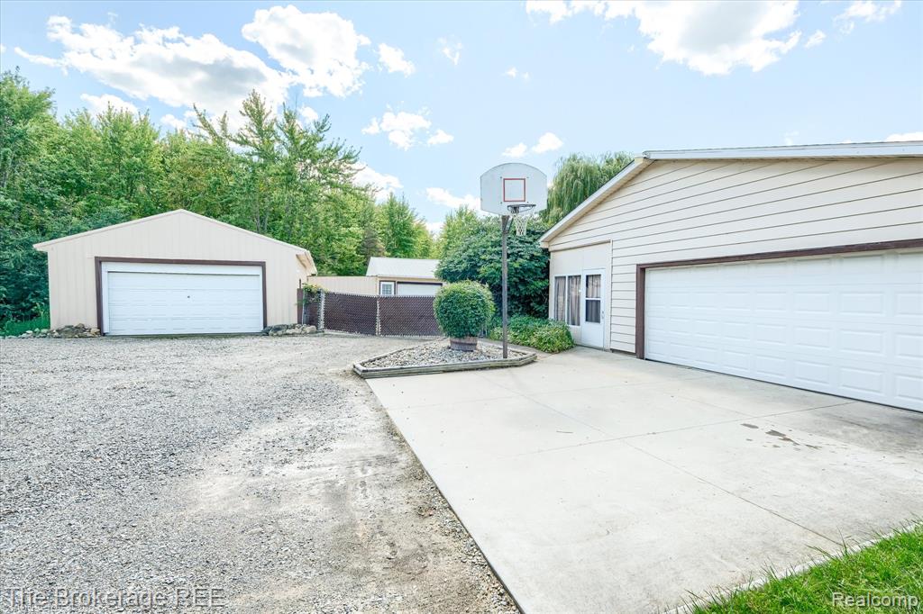 9050 E Bristol Road, Davison, MI 48423 — Photo 9