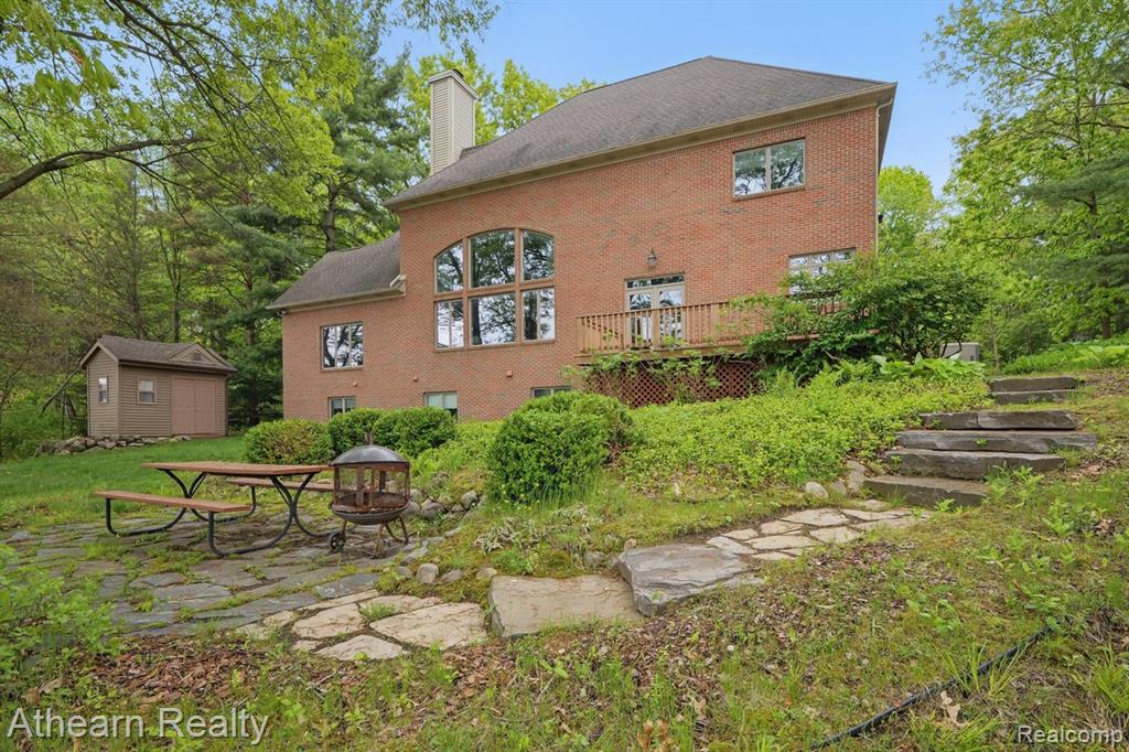 8373 Riverwalk Drive, Fenton, MI 48430 — Photo 6