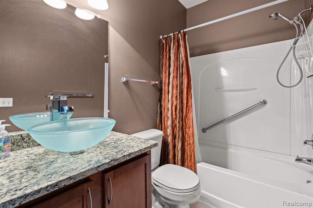 3276 Theodore E, 2, Wixom, MI 48393 — Photo 18