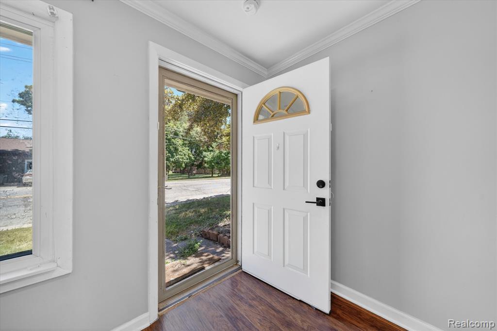 401 W Liberty Street, South Lyon, MI 48178 — Photo 3