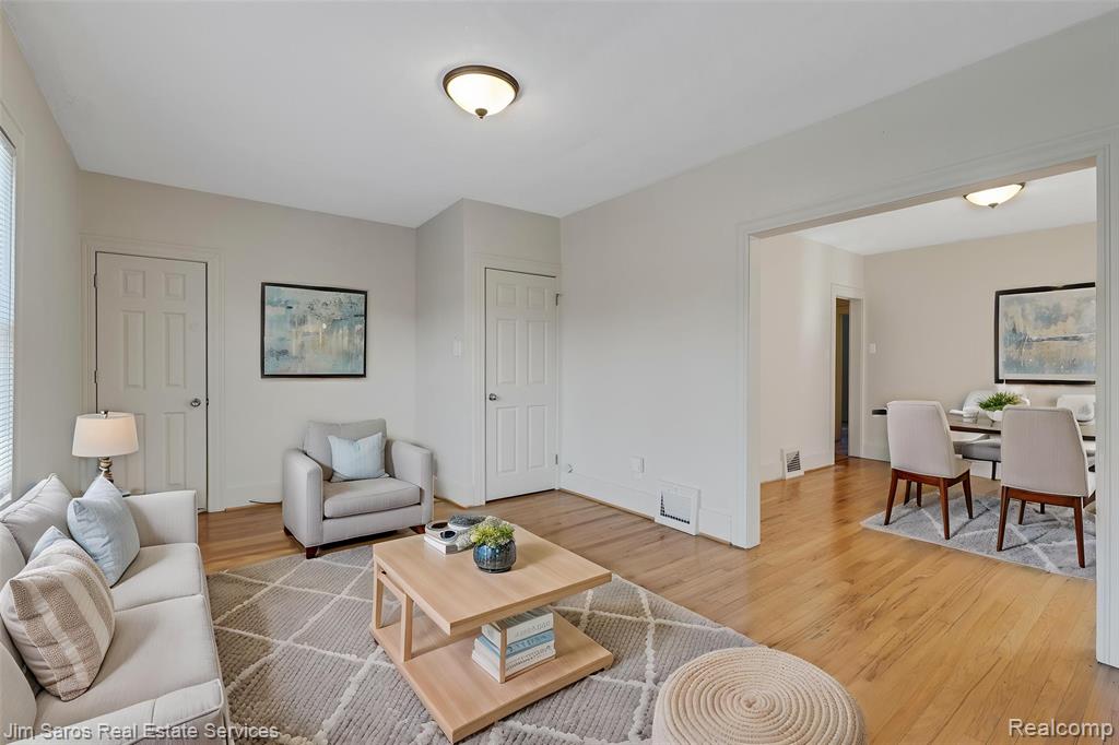 926-928 NOTTINGHAM, Grosse Pointe Park, MI 48230 — Photo 4