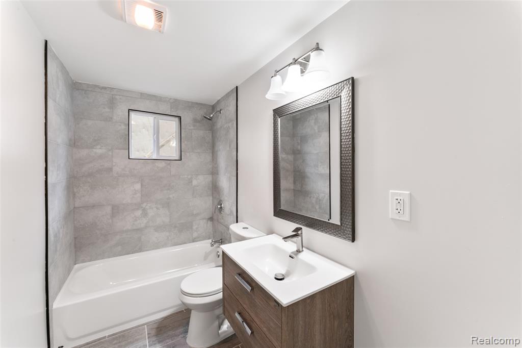 5524 Seebaldt Street, Detroit, MI 48204 — Photo 32