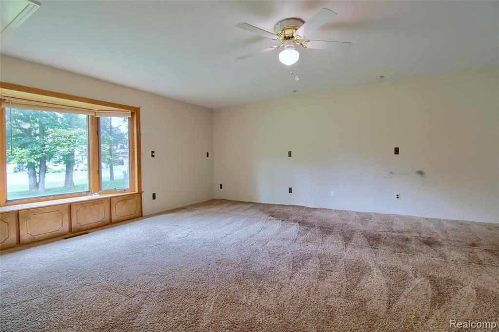 8695 Stout Avenue, Grosse Ile, MI 48138 — Photo 22