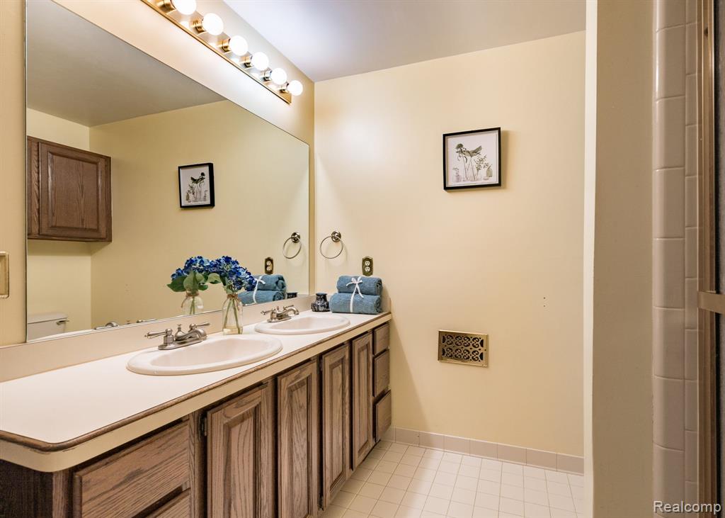 5550 N Rochester Road, Rochester, MI 48306 — Photo 31