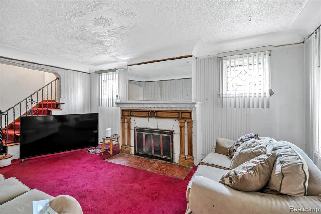 5059 LAKEVIEW Street, Detroit, MI 48213 — Photo 4