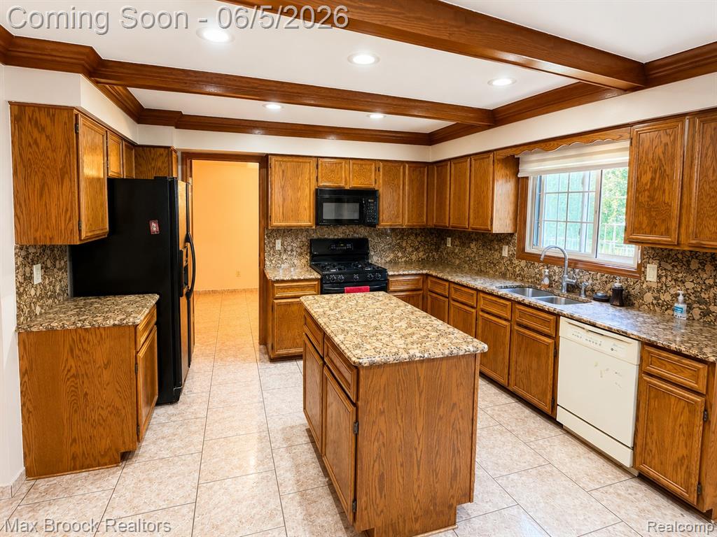 40318 Denbigh Drive, Sterling Heights, MI 48310 — Photo 5