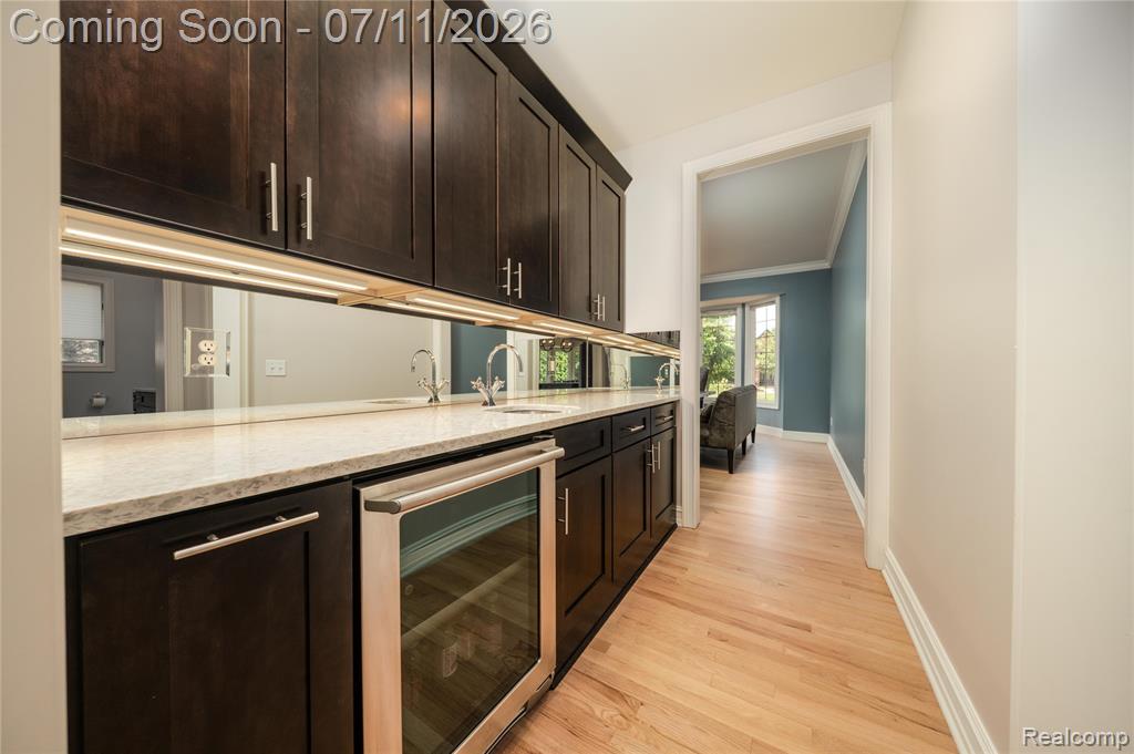 819 Majestic Drive, Rochester Hills, MI 48306 — Photo 17