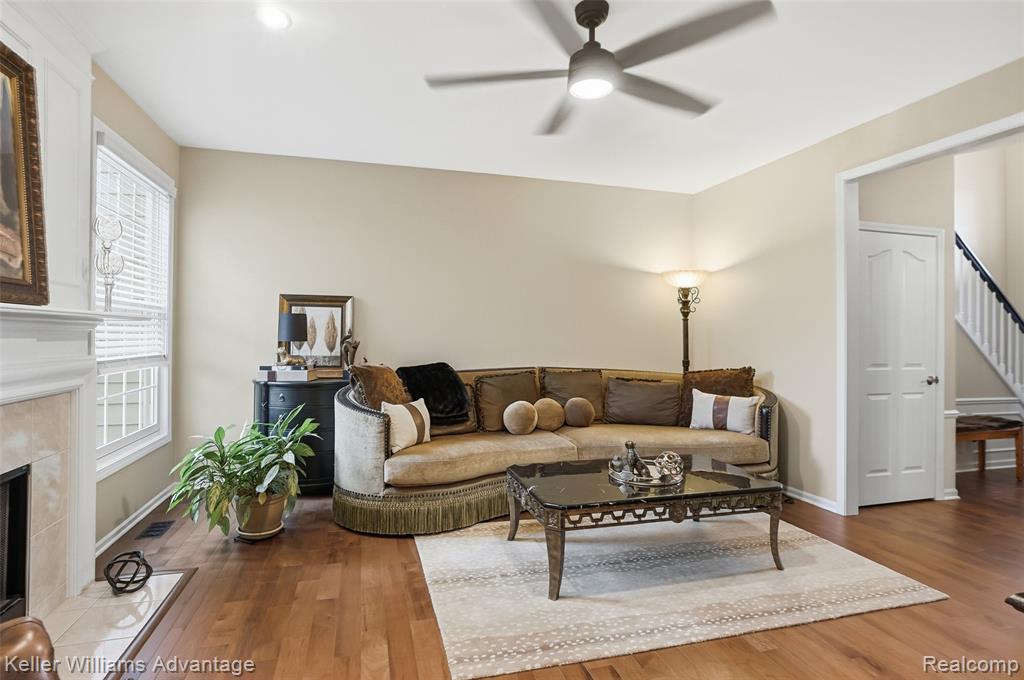 39469 Edgewater Drive, Northville, MI 48168 — Photo 11