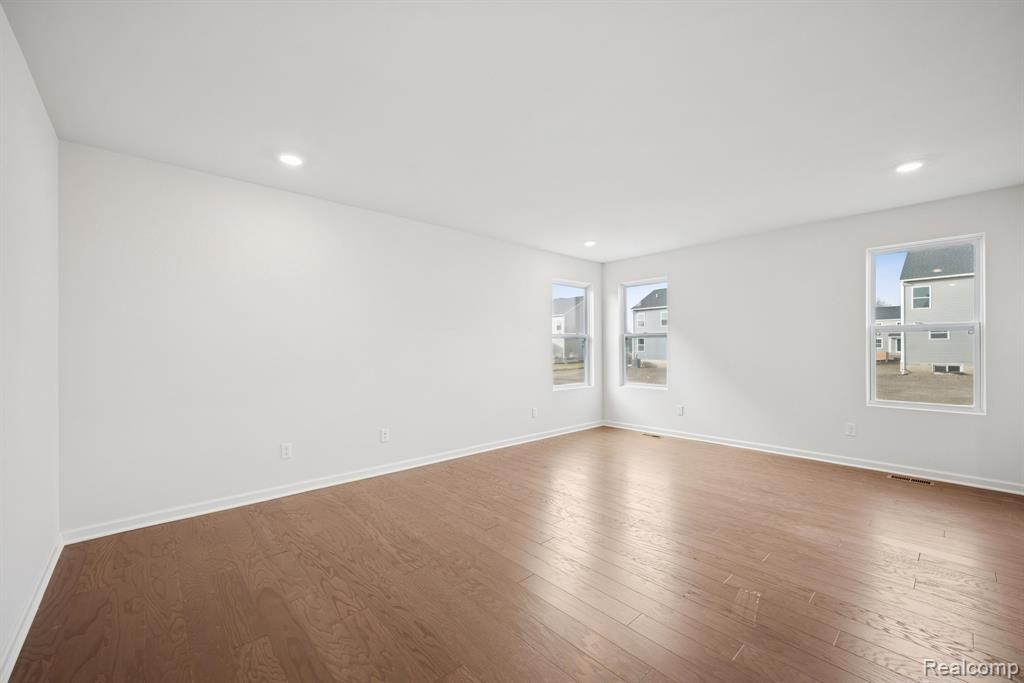 54823 Heron Circle, New Baltimore, MI 48047 — Photo 10