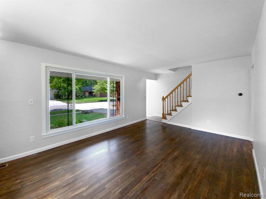 2887 BAYLIS Drive, Ann Arbor, MI 48108 — Photo 3