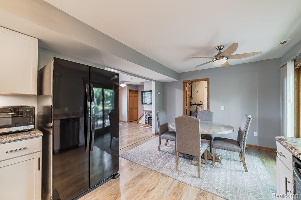 1034 Parkway, Waterford, MI 48328 — Photo 12