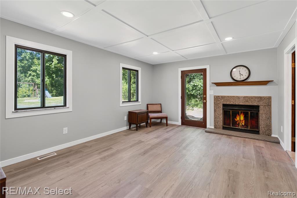 2456 N Tipsico Lake Road, Hartland, MI 48353 — Photo 30