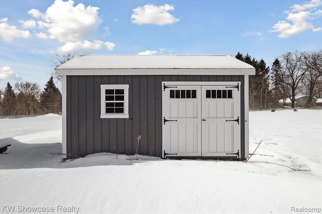 9345 HICKORY RIDGE Road, Holly, MI 48442 — Photo 37