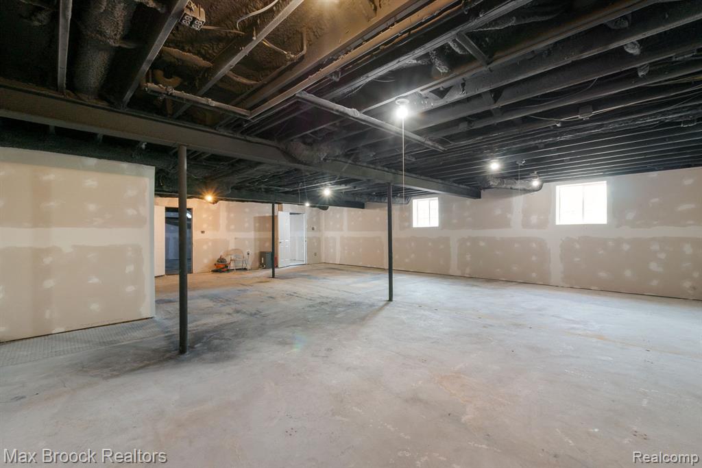 2165 Oakwood Road, Ortonville, MI 48462 — Photo 41