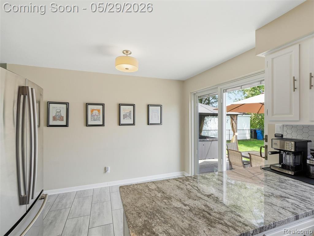 30728 Whittier Avenue, Madison Heights, MI 48071 — Photo 12